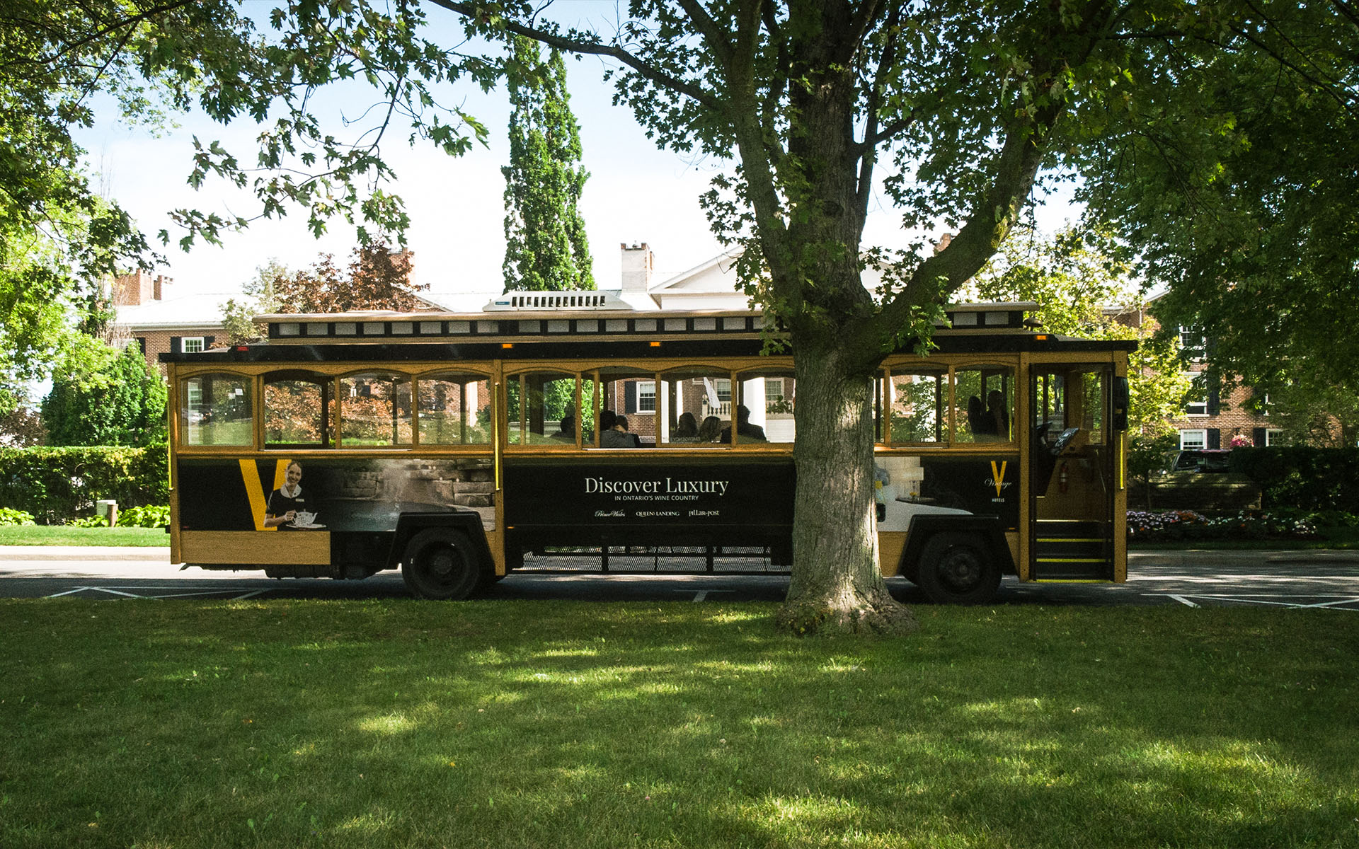 wine tour transportation niagara